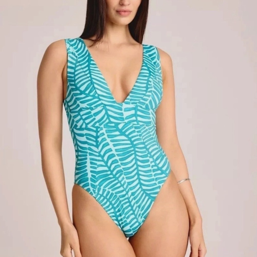 Vitamin A Swim Plunge Full Coverage One Piece Swimsuit In Jade Print